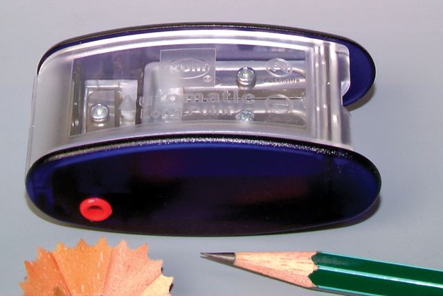 KUM AUTO LONG PT SHARPENR